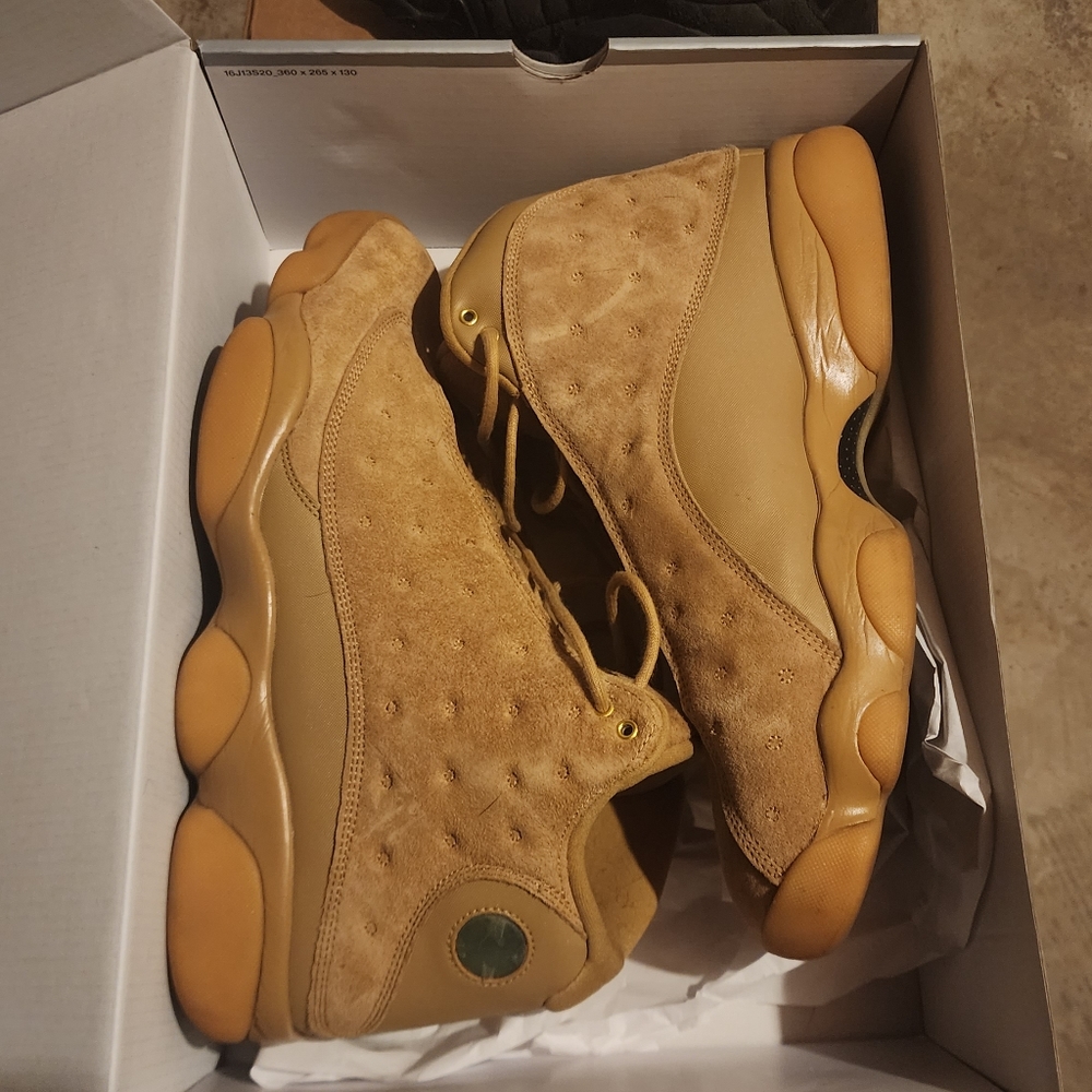 Retro Jordan 13. Wheat